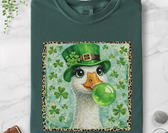 St Patricks Day Goose Bubblegum T-Shirt, Comfort Colors Silly Goose Tee, Painterly Shamrock Graphic Shirt, Irish Goose Top, March 17 Gift