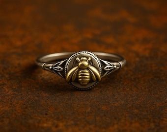 Anello con sigillo a forma di ape / Argento Sterling 925 e oro