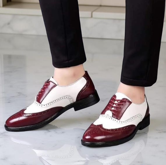 Mens Two Tone Wing Tip Lace up Formal Oxford Dress Shoes  display picture 2