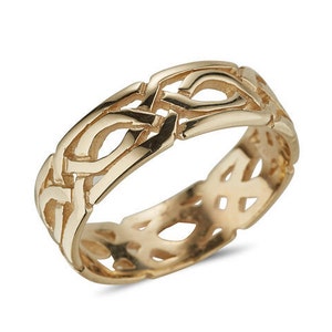 Roundwood Celtic Band in Gold