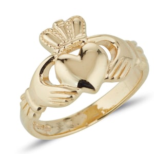 Gents Claddagh Ring in Gold