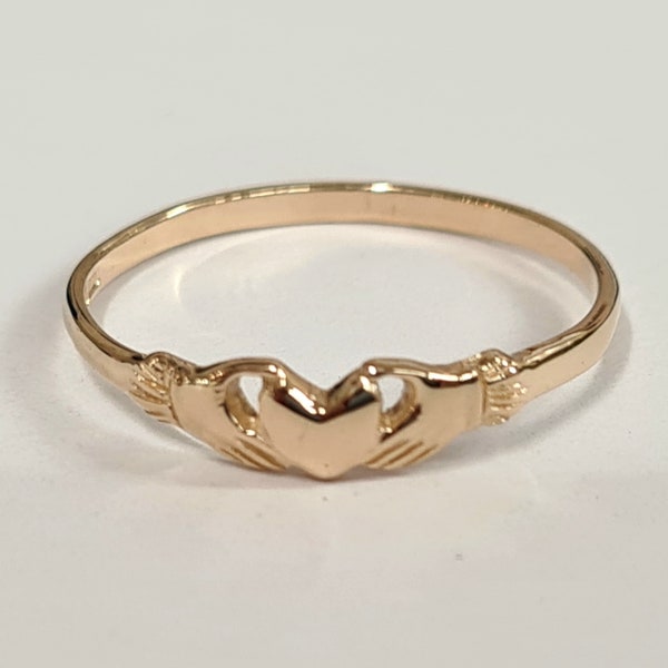 Friendship Fenian Dainty Ring Gold