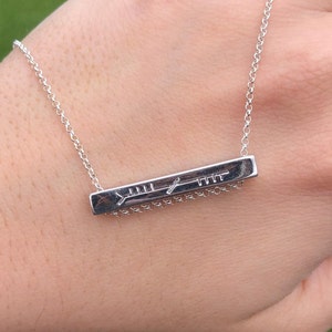 Colgante con nombre Ogham en plata de ley