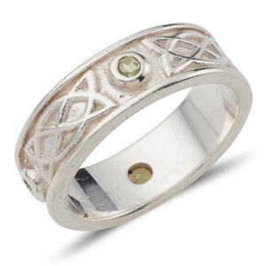 Celtic Lover&#39;s Knot Ring in Sterling Silver