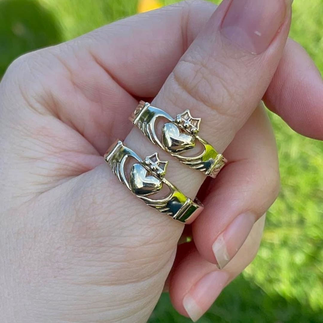 Rose Gold Celtic Claddagh Wedding Set