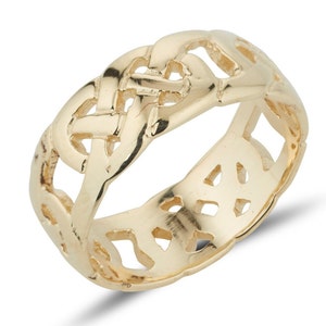 Wicklow Band Celtic Ring in Gold