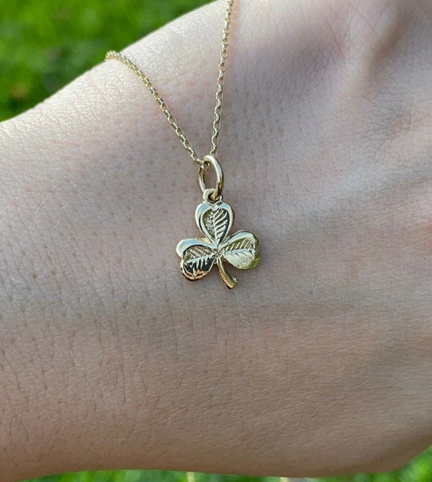 Gold shamrock pendant sale