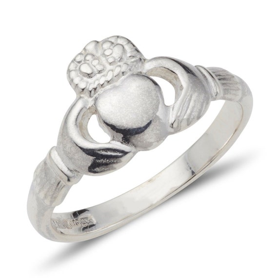 Sterling Silver Antiqued Claddagh Ring Sterling Silver Antiqued Claddagh Ring