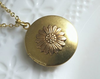 Sunflower Locket Necklace, Brass Locket Necklace, Small Sunflower Locket, Floral Locket, Photo Locket, Boho Locket, Sunflower, Gift Idea