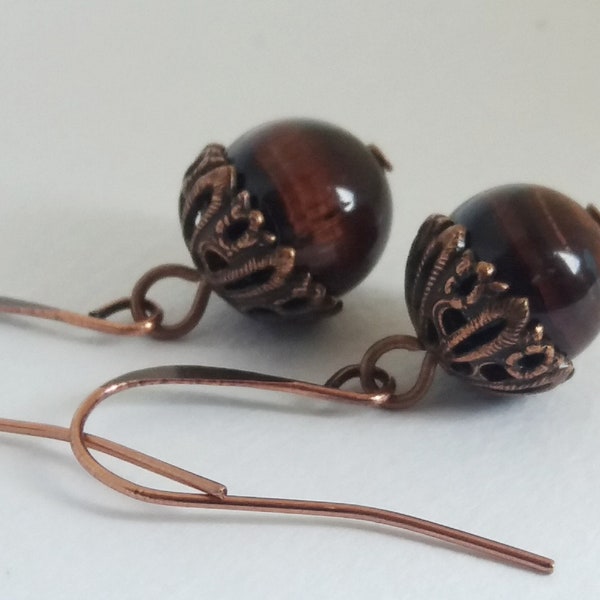 Small Acorn Earrings. Autumn Earrings. Copper Earrings. Dangly Acorn Earrings. Boho Chic. Simple Earrings. Fall Earrings. Delicate Earrings