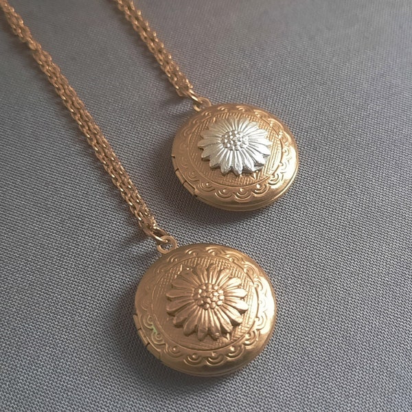 Vintage Daisy Locket, Brass Locket Necklace, Mixed Metals Round Locket Necklace, Tiny Floral Locket, Bohemian Locket,Floral Locket,Gift Idea