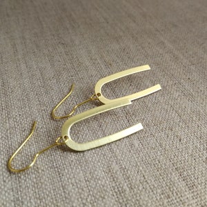 Brass U Earrings, Hammered Brass Earrings, Hammered Geo Earrings, Geometric Earrings, U Earrings, Dangly Earring, Simple U Earrings. Gift UK