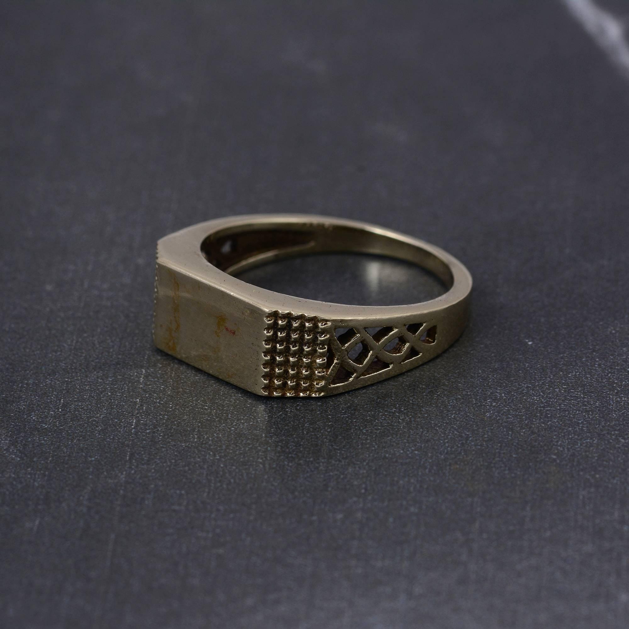 Minimalist Gold Signet Ring for Men, Textured Side Ring, Rectangular ...