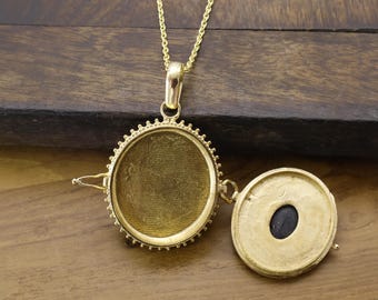 Collar con medallón de caja de veneno de oro vintage, colgante de compartimento secreto de piedra negra, joyería gótica victoriana, collar de recuerdo de estilo antiguo.