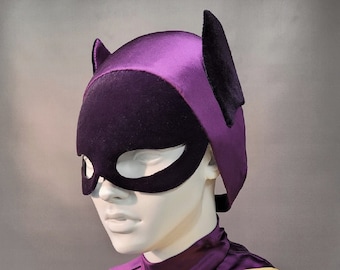 WS2 BG 66' Women's Superhero Purple Cowl,