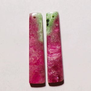 40,30 cts de rubis naturel zoisite percé cabochon paire de pierres précieuses 41,4 x 9 mm 64