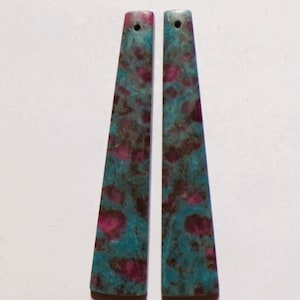 58,75 Cts Cianita natural Rubí Perforado Cabujón Par de piedras preciosas 57X11,4 MM 51