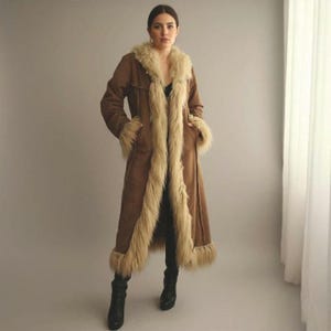 Veste Vintage Enfant Années 70 - Fausse Fourrure Bouclée Marron, Taille 6-7 Ans