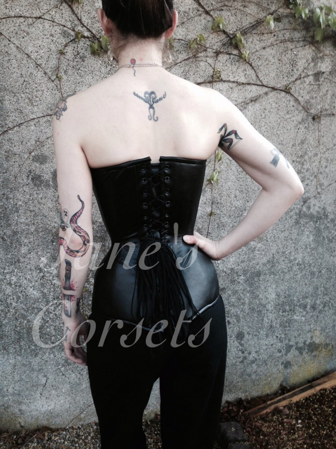 deep plunge strapless corset