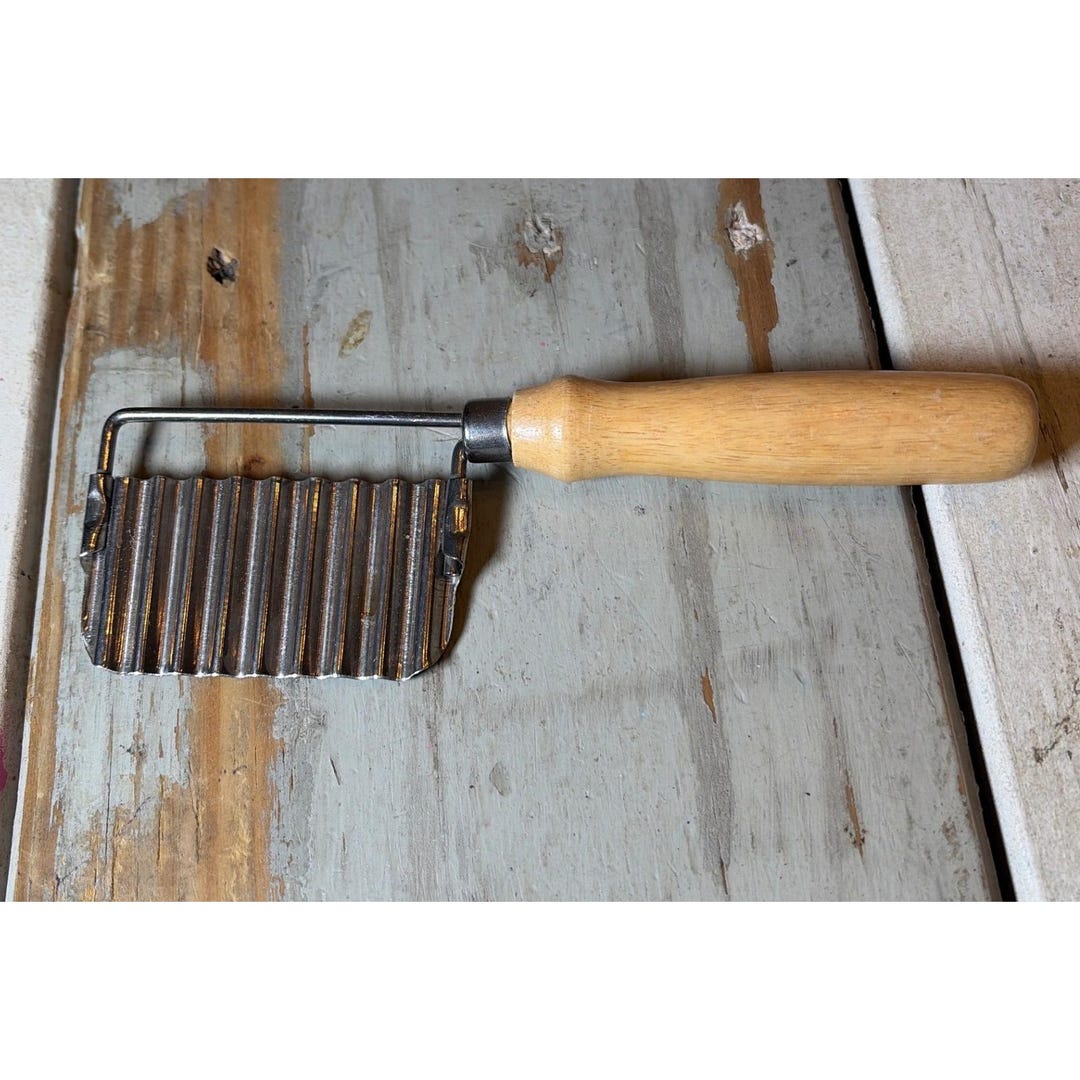 Vintage Crinkle Ripple Cutter Turned Wood Handle Unmarked Potatos ...