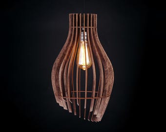 Lampada a sospensione in compensato Winelight Rosewood: paralume in legno geometrico fatto a mano