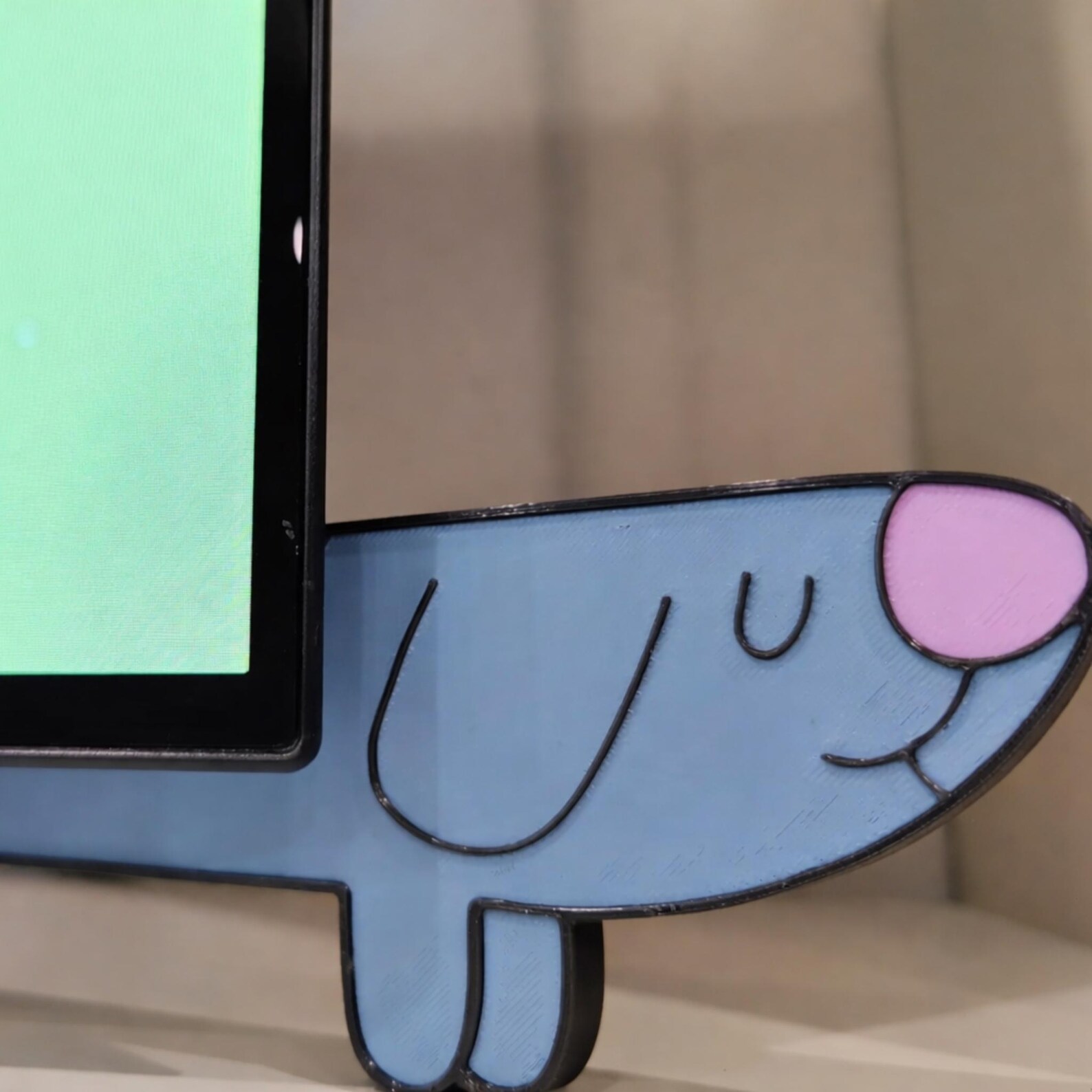 Panneau mural amusant représentant un chien en dessin animé • Décoration de chambre d'enfants • Présentoir de personnages colorés • Art inspiré de la télévision familiale