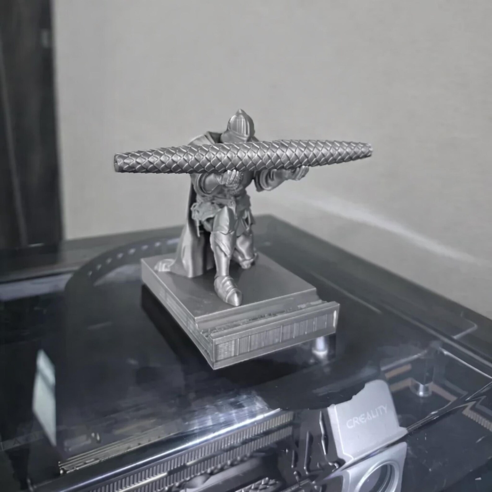 Medieval Knight Pen Holder | Fantasy Desk Organiser & Armour Figurine, Unique Office Decor Gift