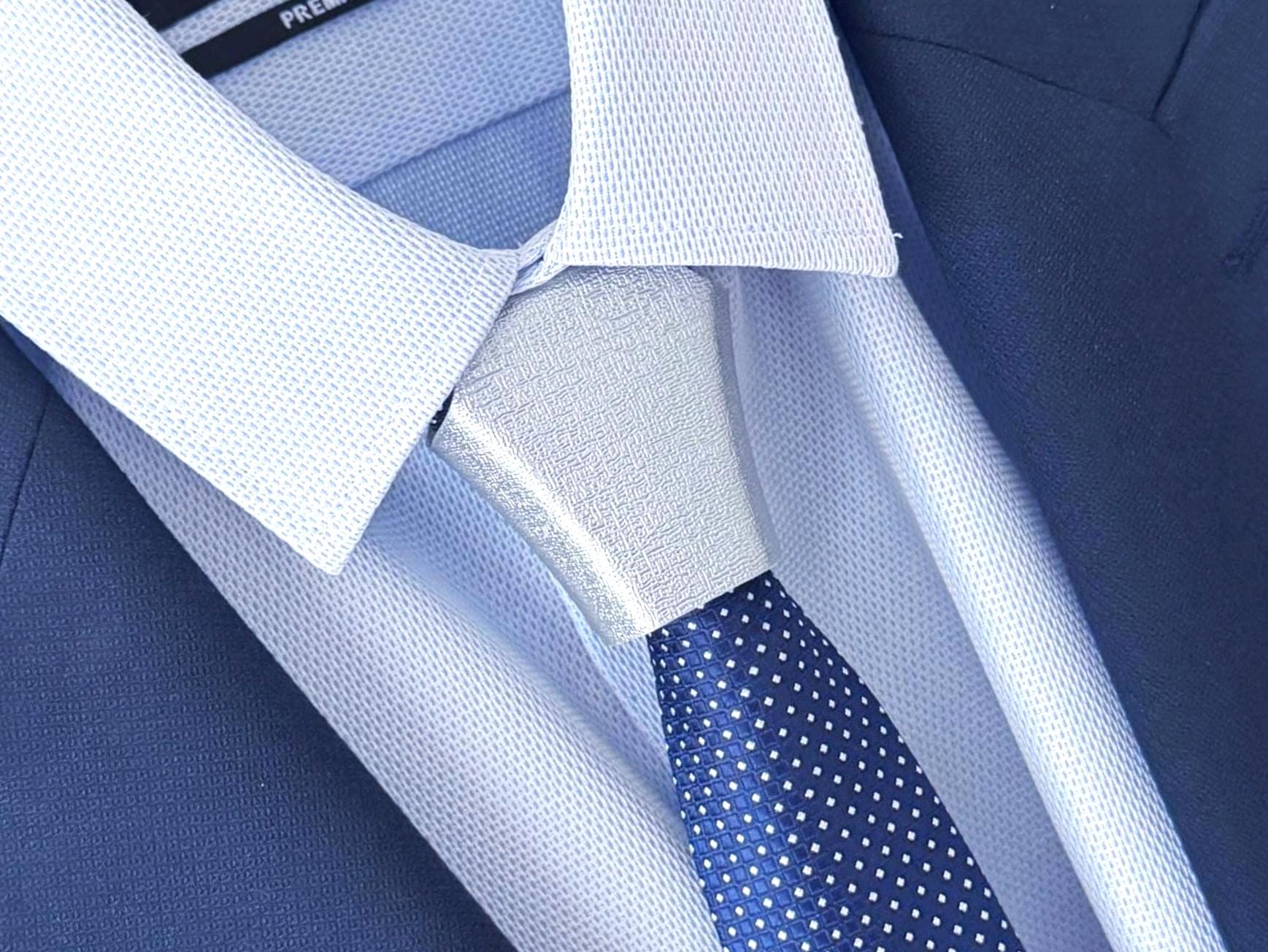 Silver Necktie Accessory - Elegant Tie Knot Cover