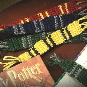 Crochet Scarf Bookmark: Wizard School Colors