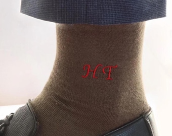 Calcetines de bambú personalizados con bordado, calcetines con monograma, regalo con inicial para él o ella, calcetines para padrinos de boda, regalo de boda
