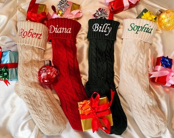 Calcetines navideños familiares con monogramas, calcetines navideños tejidos (2025), calcetines navideños bordados, regalos familiares para Navidad.
