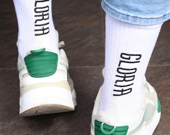 Calcetines bordados con texto personalizado, calcetines para eventos con nombre, calcetines con fecha, calcetines con logo personalizado, calcetines bordados con historia, números y palabras.