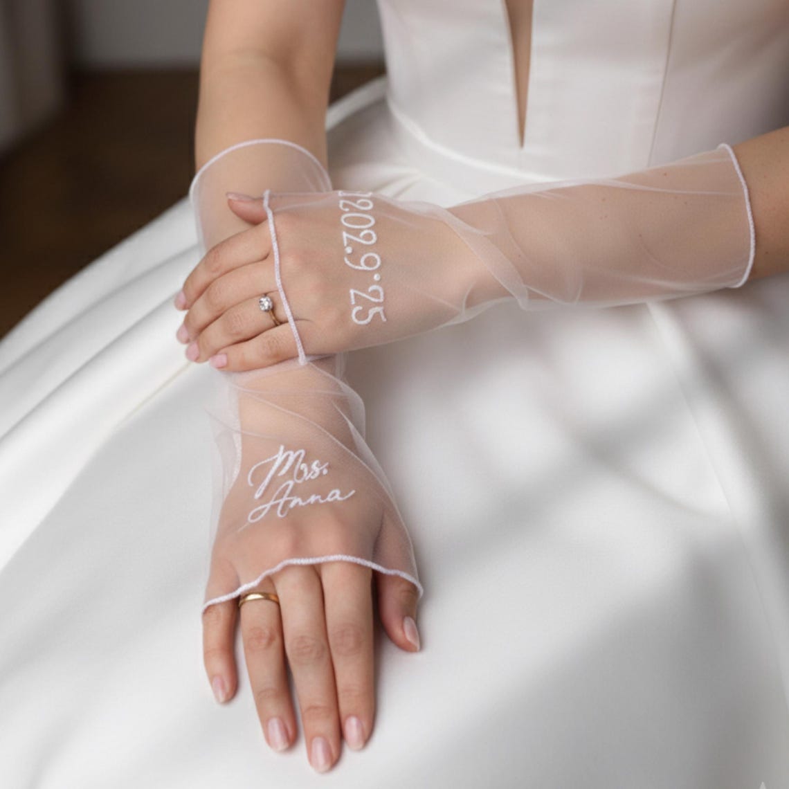 Custom Wedding Gloves With Name and Date – Bridal Mesh Gloves for Bride ...