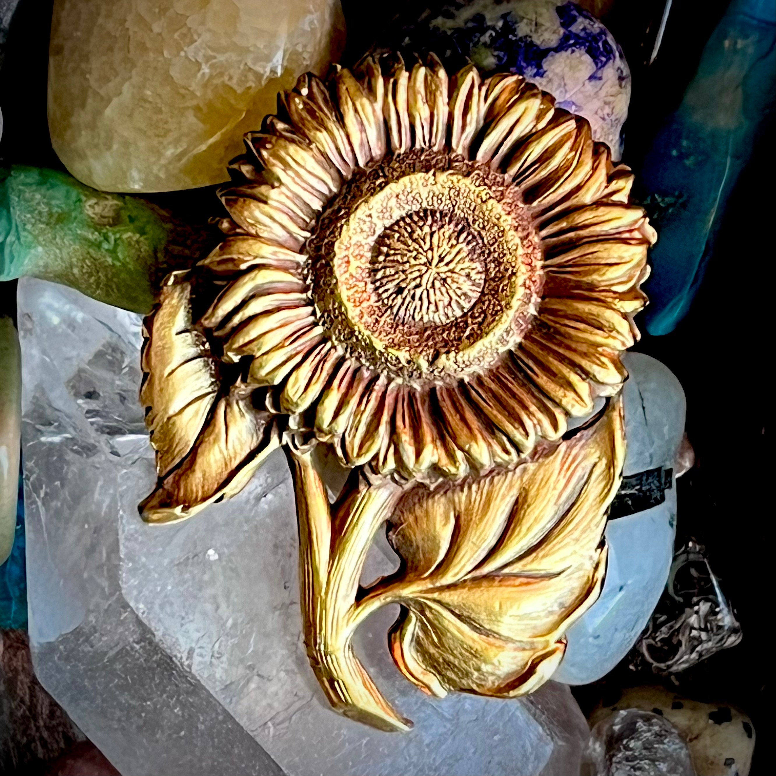 【箱付き】MFA ボストン美術館 ひまわり 向日葵 ブローチ ヴィンテージ 箱付き】MFA ボストン美術館 ひまわり 向日葵 ブローチ ヴィンテージ