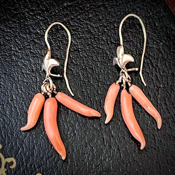 Victorian 14k gold and coral point earrings, fleur de lis, Cornicello, with triple point drops rare