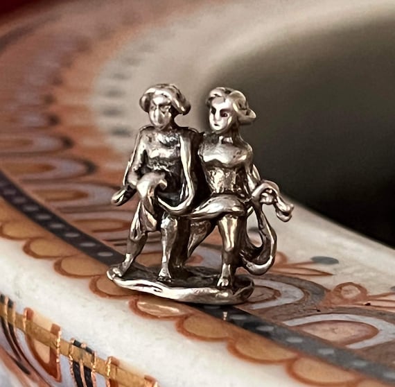 Vintage 3 dimensional Sterling silver Gemini Zodiac charm pendant, for bracelet or necklace, star sign, Twins, May-June, air sign