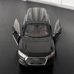Audi Q7 Diecast Model Car | 1:36 Scale, Collectible SUV