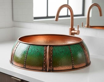 Lavabo de cobre martillado hecho a mano, pátina verde, estilo rústico de granja.