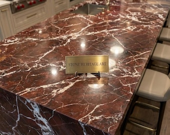 Isla de cocina Rosso Levanto: encimera de mármol rojo intenso de lujo