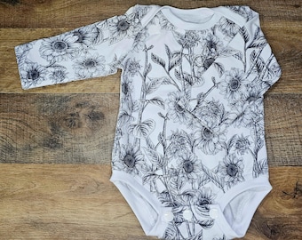 Black and White Sunflower Baby Bodysuit | Soft Cotton One-Piece | Adorable Baby Clothing | Floral Baby Outfit | Long Sleeve | Handmade