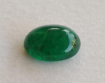 Natural Green Emerald Cabochon 7.2X5.3X3.2MM Oval Shape 0.85 Carats