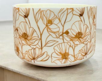 Pretty Poppies Cream - Silicone Tumbler Boot