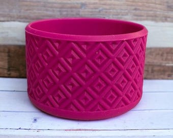 Fuchsia Diamonds Silicone Tumbler Boot
