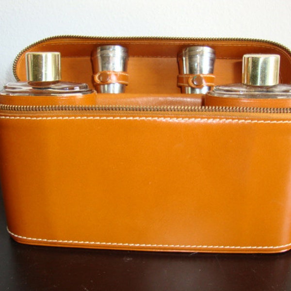 Vintage Flask Travel Case complete set