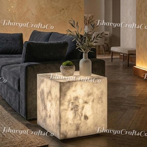Glowing Alabaster Cube Side Table – Natural White Marble Bedside Lamp