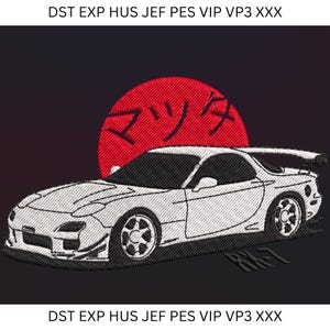 以下が含まれることがあります： 白いスポーツカーと黒いアクセントが特徴の刺繍デザイン。赤い太陽を背景に日本語の文字が描かれています。デザインには「RX-7」の文字と「DST EXP HUS JEF PES VIP VP3 XXX」の文字が含まれています。