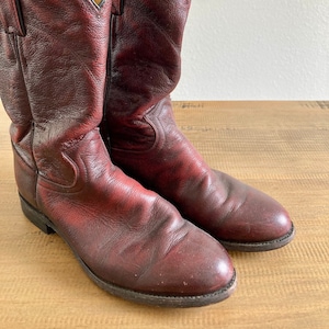 Vintage Justin&#39;s Cherry Brown Leather Western Boots Style 3435- Cowboy Boots Size 7D