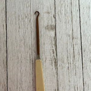 Vintage Bakelite Button Hook Antique  Loop Top Button Hook