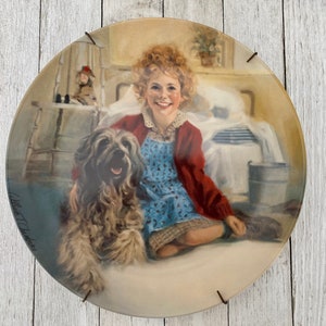 Vintage Little Orphan Annie and  Sandy Collectible Plate - Knowles 1982