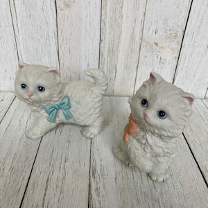 Vintage Homco Porcelain White Persian Cat Figurine - Kitty / Kitten  Blue Eyes - Mid Century
